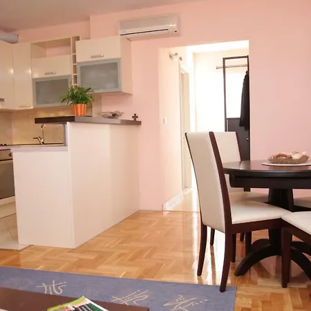 Apartment Paula *