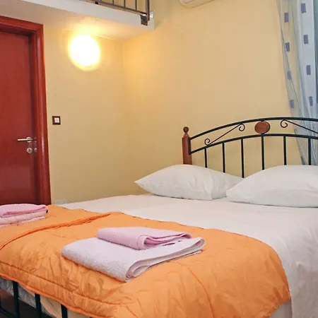 Paula דירה מאקרסקה